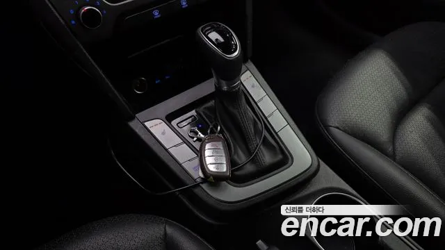 Hyundai Avante 2017 thumb 9