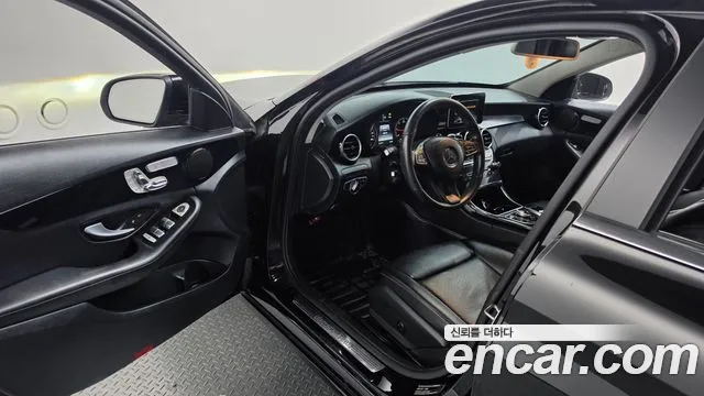 Mercedes-Benz C-Класс 2017 thumb 10
