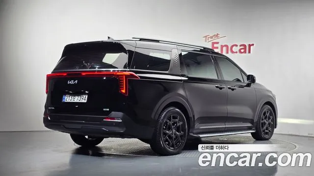 Kia Carnival 2024 thumb 2