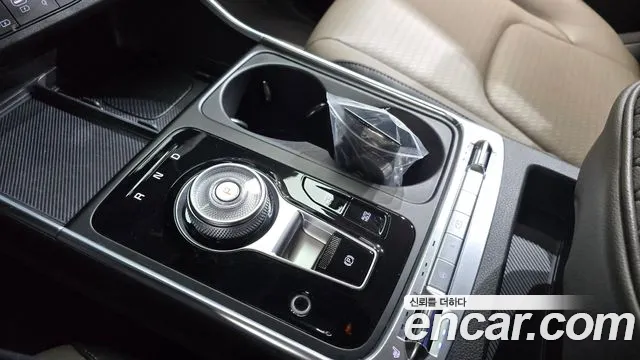 Kia Carnival 2024 thumb 9