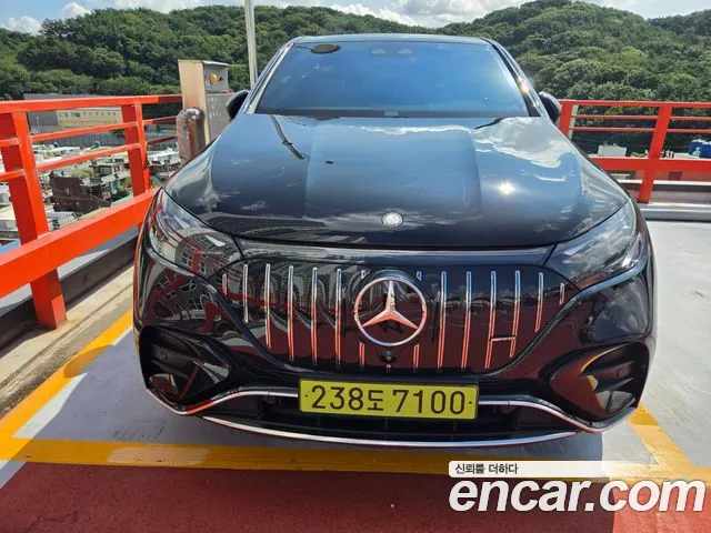 Mercedes-Benz EQE 2023 thumb 2