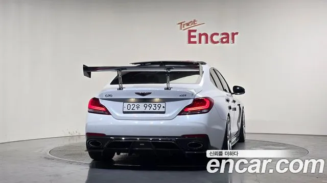 Genesis G70 2018 thumb 4