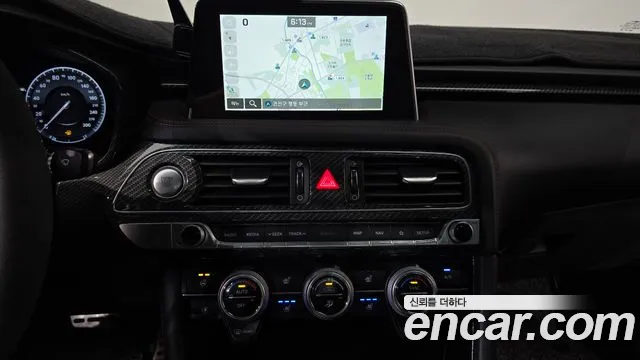 Genesis G70 2018 thumb 12