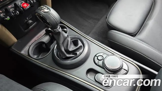 MINI Countryman 2019 thumb 8