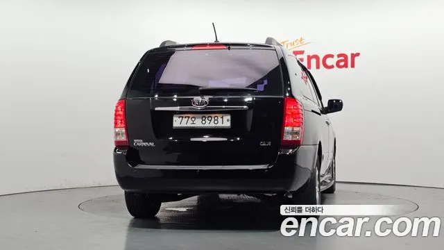 Kia Carnival 2012 thumb 4