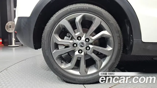 KG_Mobility_Ssangyong TIBOLI 2017 thumb 5