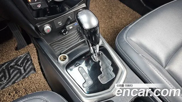 KG_Mobility_Ssangyong TIBOLI 2017 thumb 9
