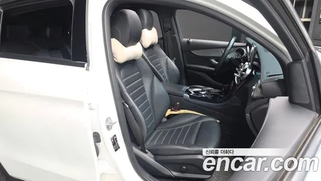 Mercedes-Benz GLC 2017 thumb 12