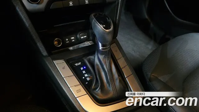 Hyundai Avante 2018 thumb 9