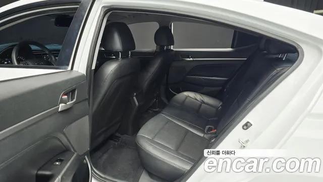 Hyundai Avante 2018 thumb 11