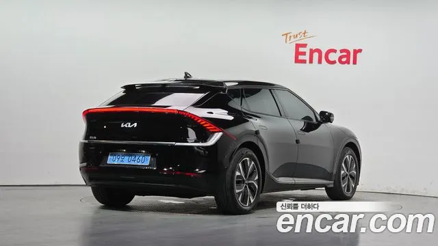 Kia EV6 2022 thumb 2