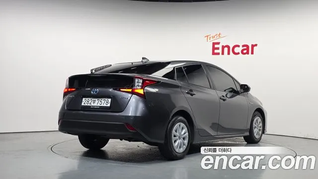 Toyota Prius 2019 thumb 2