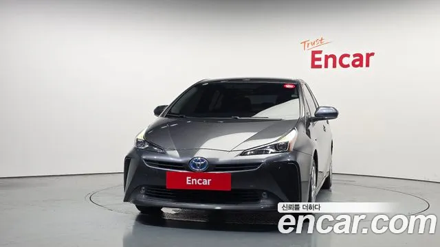 Toyota Prius 2019 thumb 3