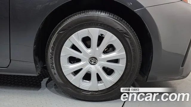 Toyota Prius 2019 thumb 5