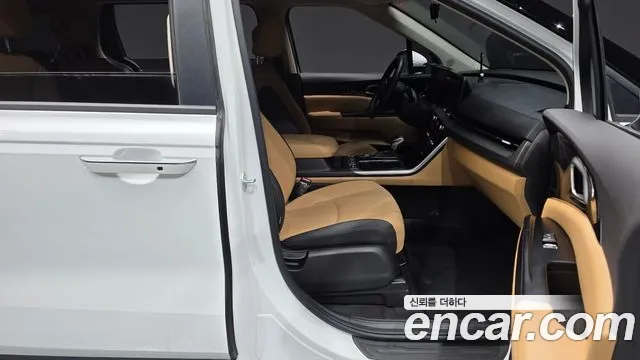 Kia Carnival 2022 thumb 11