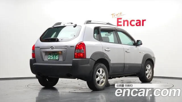Hyundai Tucson 2005 thumb 2