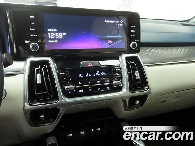 Kia Sorento 2023 thumb 8