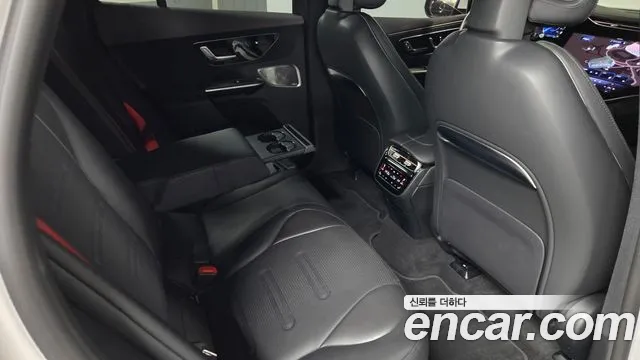 Mercedes-Benz EQE 2024 thumb 10