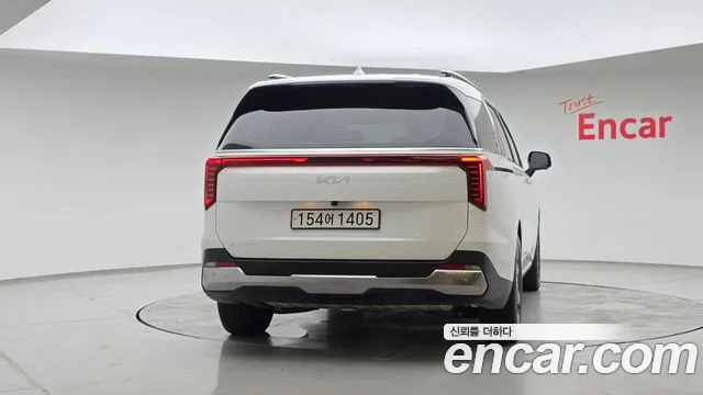 Kia Carnival 2024 thumb 4