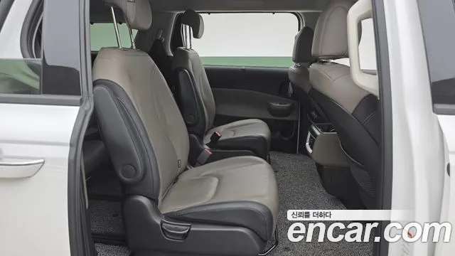 Kia Carnival 2024 thumb 12