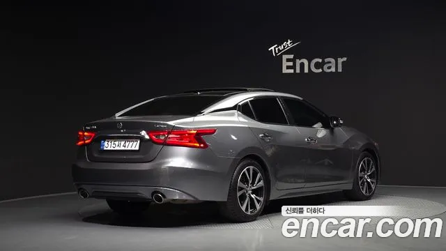 Nissan Maxima 2018 thumb 2