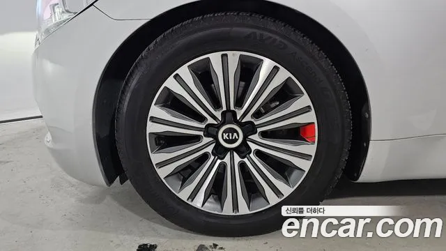 Kia K9 2013 thumb 5