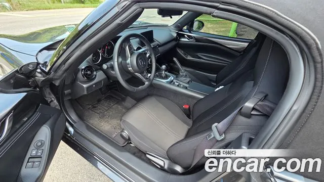 Mazda MX-5 Miata 2022 thumb 8