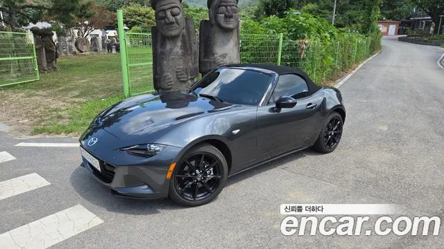 Mazda MX-5 Miata 2022 thumb 12