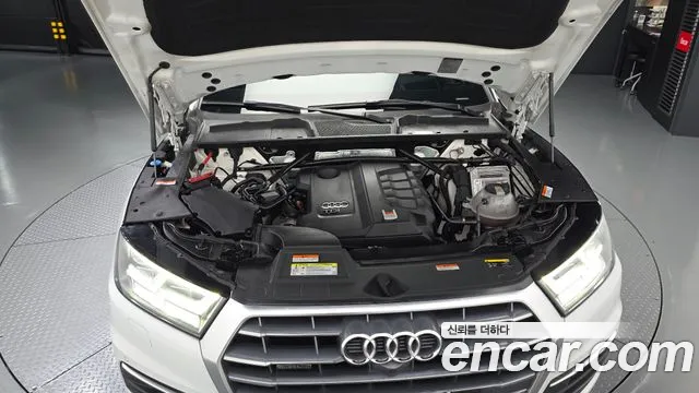 Audi Q5 2020 thumb 5
