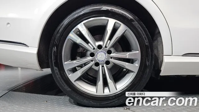 Mercedes-Benz E-Класс 2016 thumb 5