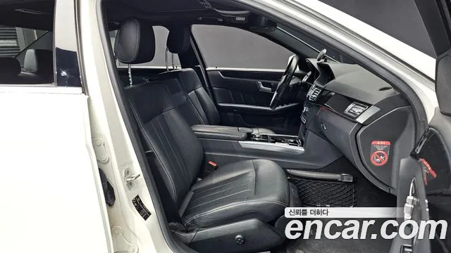Mercedes-Benz E-Класс 2016 thumb 11