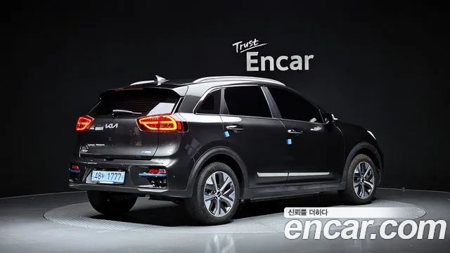 Kia Niro 2021 thumb 2