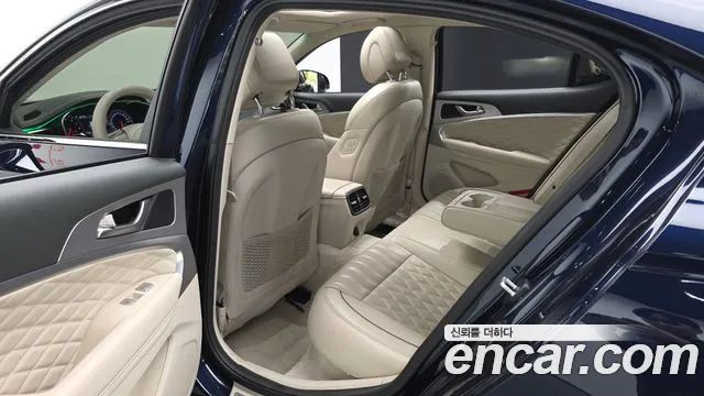 Genesis G70 2019 thumb 11