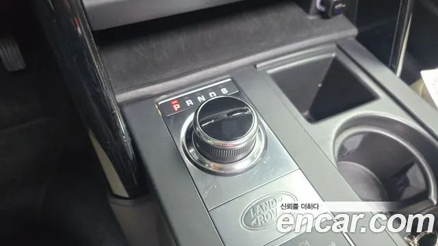 Land Rover Discovery 2018 thumb 9