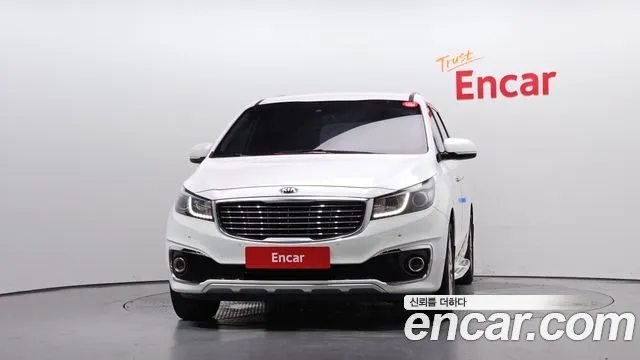 Kia Carnival 2016 thumb 3
