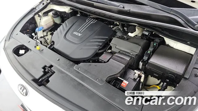 Kia Carnival 2016 thumb 6