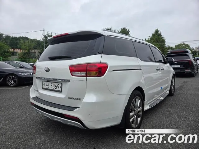 Kia Carnival 2015 thumb 2