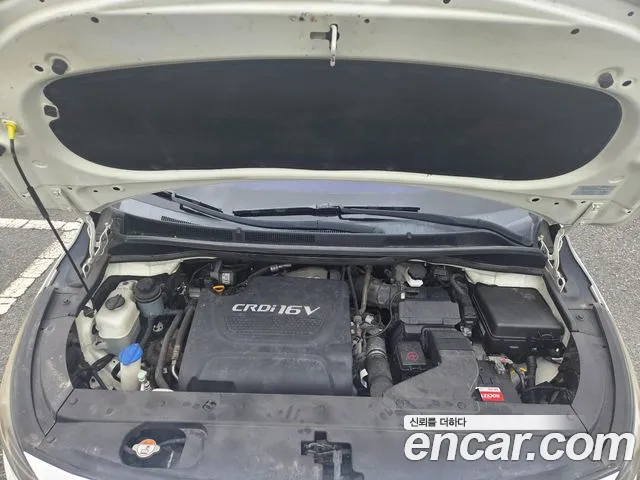Kia Carnival 2015 thumb 6