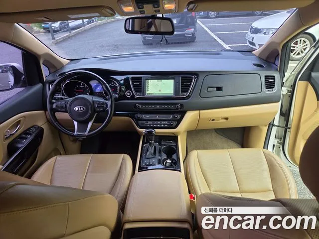 Kia Carnival 2015 thumb 7