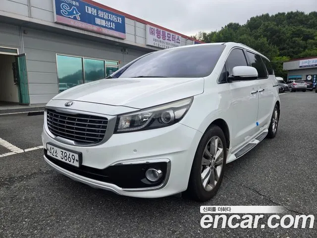 Kia Carnival 2015 thumb 12