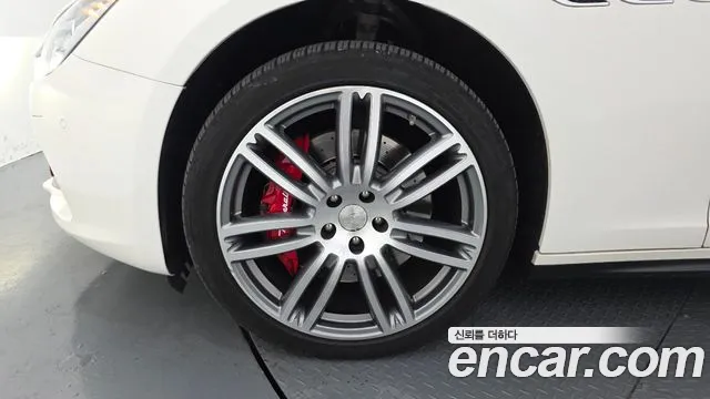 Maserati Ghibli 2016 thumb 5