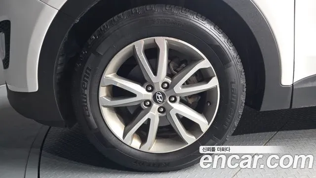 Hyundai Santa Fe 2013 thumb 5