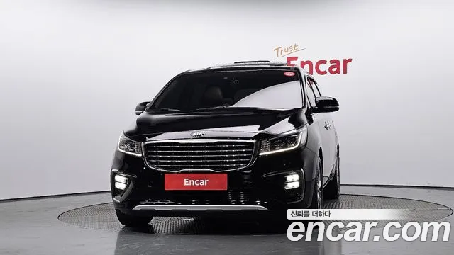 Kia Carnival 2018 thumb 3