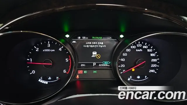 Kia Carnival 2018 thumb 8