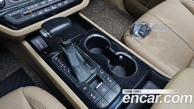 Kia Carnival 2018 thumb 9