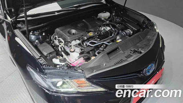 Toyota Camry 2024 thumb 6