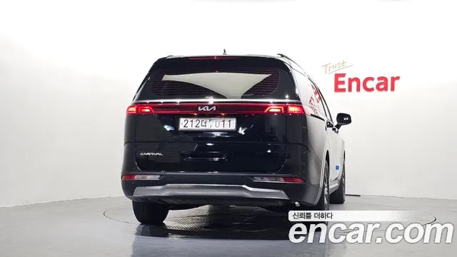 Kia Carnival 2021 thumb 4