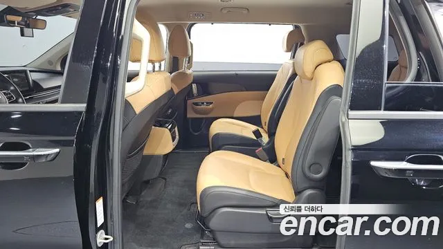 Kia Carnival 2021 thumb 12