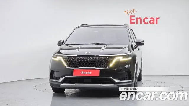 Kia Carnival 2021 thumb 3