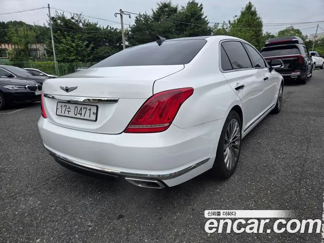 Genesis G90 2016 thumb 2
